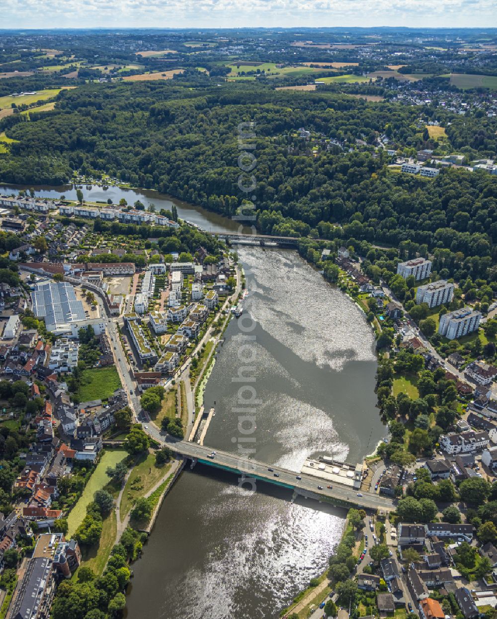 Aerial photograph Essen - River - bridge construction Ruhrbruecke Kettwig on Ringstrasse in the district Kettwig in Essen at Ruhrgebiet in the state North Rhine-Westphalia, Germany