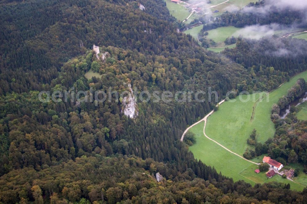 Aerial photograph Fridingen an der Donau - Valley of the river Donau in Fridingen an der Donau in the state Baden-Wuerttemberg