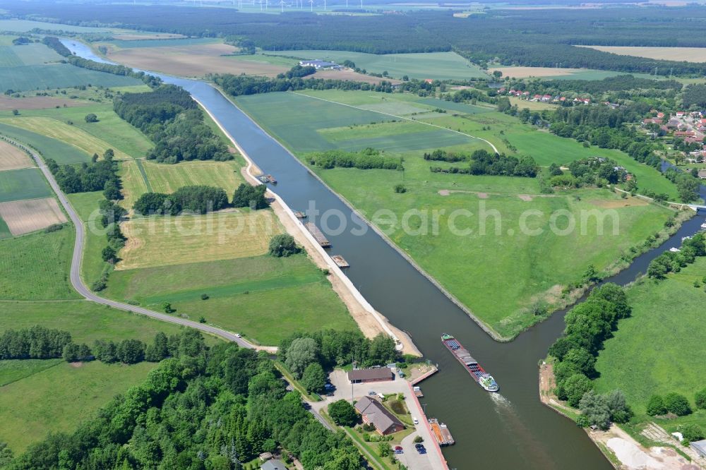 Aerial photograph Genthin - Course of the river Elbe-Havel-Canel between Genthin and Bergzow in the state Saxony-Anhalt