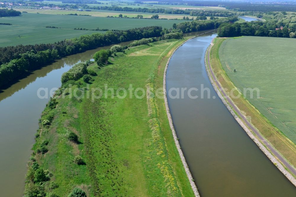 Aerial photograph Genthin - Course of the river Elbe-Havel-Canel between Genthin and Bergzow in the state Saxony-Anhalt