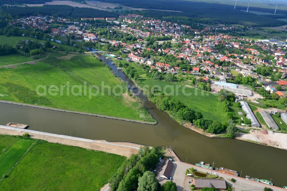 Aerial photograph Genthin - Course of the river Elbe-Havel-Canel between Genthin and Bergzow in the state Saxony-Anhalt