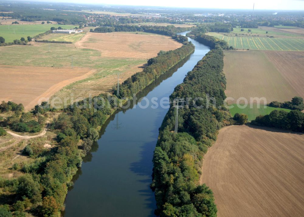 GENTHIN from the bird's eye view: Blick auf den Flussverlauf des Elbe-Havel-Kanal zwischen Genthin und Parey.