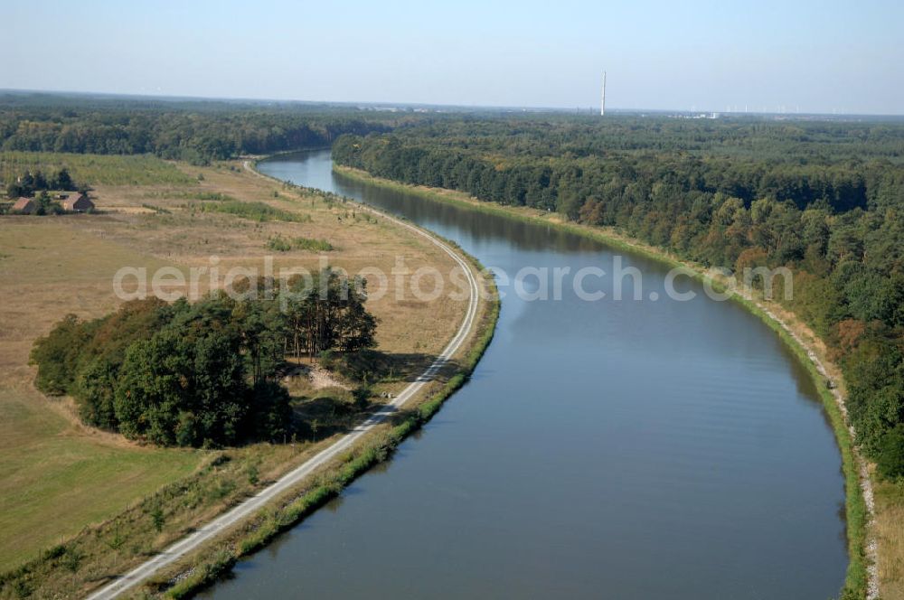 Aerial image Kade - Blick auf den Flussverlauf des Elbe-Havel-Kanal zwischen Kade und Genthin.