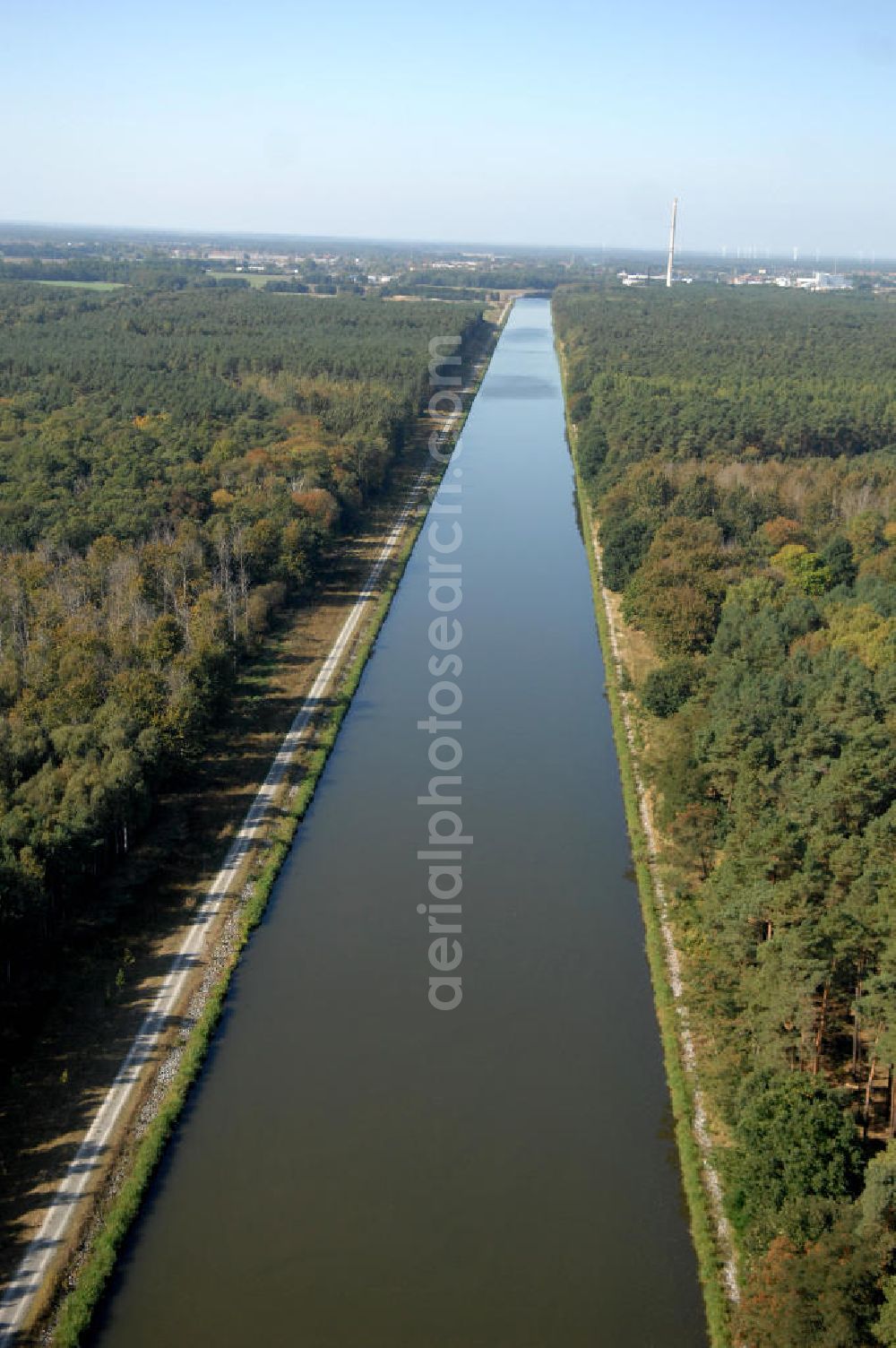 Aerial photograph Kade - Blick auf den Flussverlauf des Elbe-Havel-Kanal zwischen Kade und Genthin.