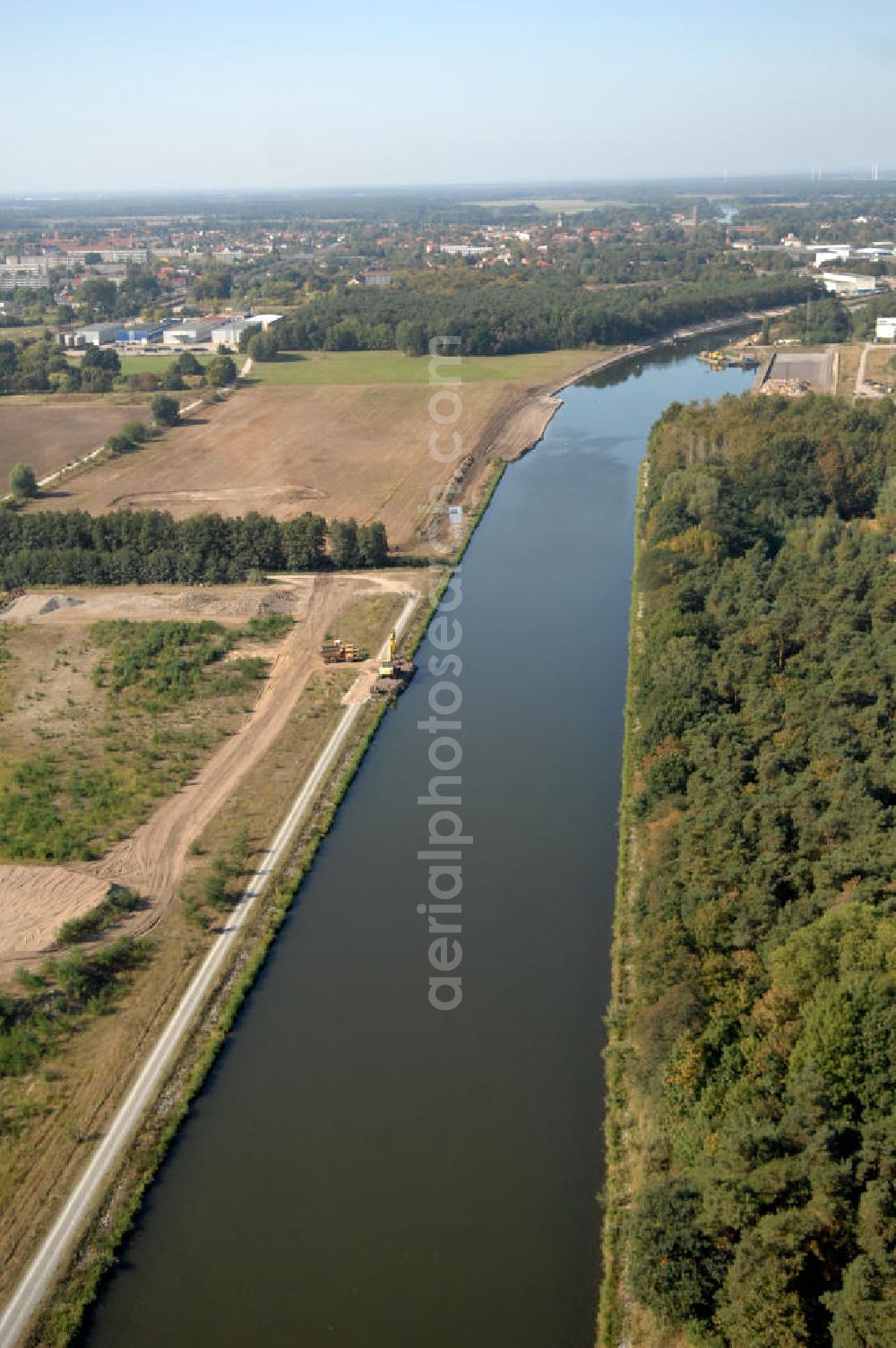 Aerial photograph Kade - Blick auf den Flussverlauf des Elbe-Havel-Kanal zwischen Kade und Genthin.