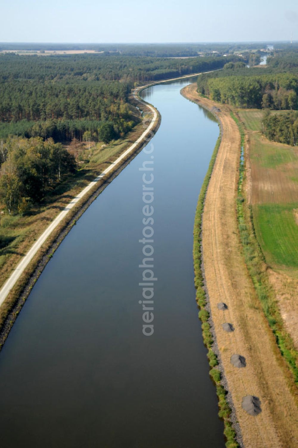 Aerial image Wusterwitz - Blick auf den Flussverlauf des Elbe-Havel-Kanal zwischen Wusterwitz und Kade OT Kader Schleuse.