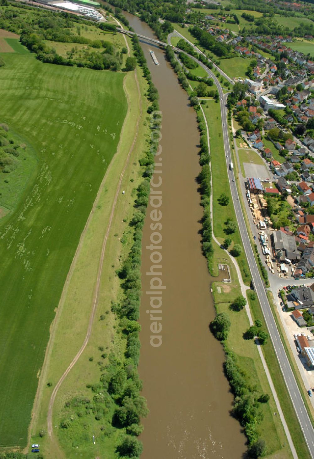 Bischberg from above - Main-Donau-Kanal Richtung Osten von der Main-Mündung.