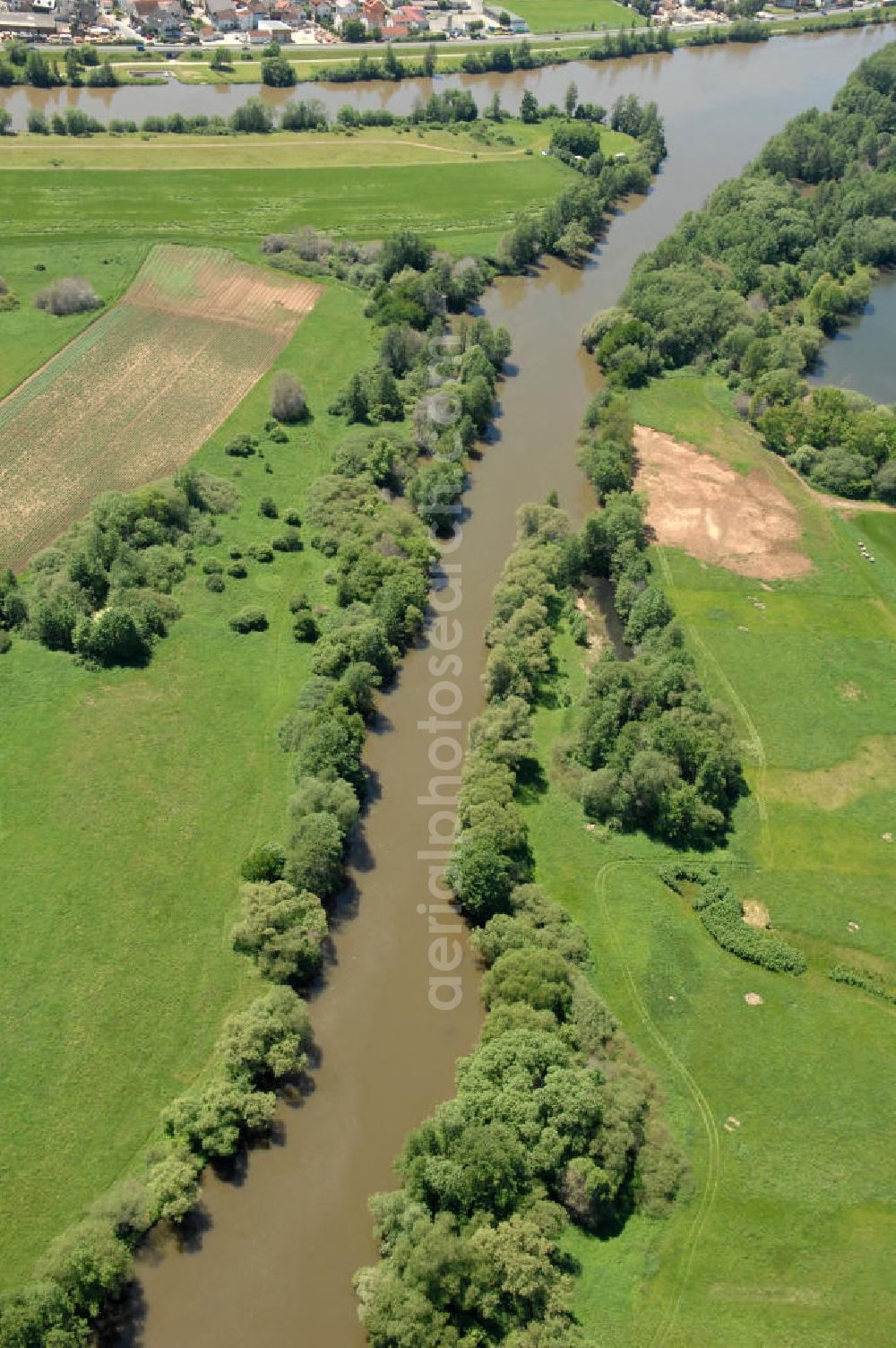 Bischberg from the bird's eye view: Main-Mündung zum Main-Donau-Kanal.