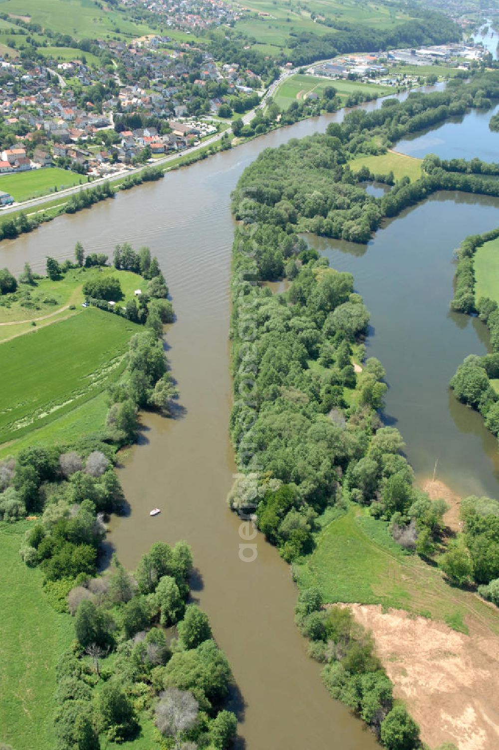 Bischberg from above - Main-Mündung zum Main-Donau-Kanal.