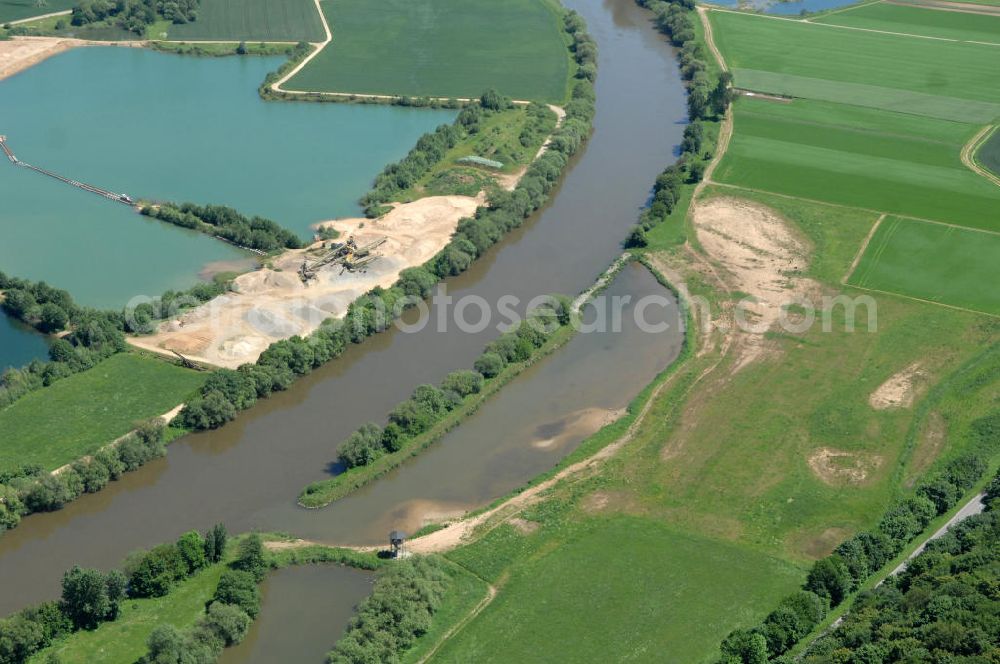 Aerial image Dippach - Main-Flussverlauf mit Altarm bei Dippach.