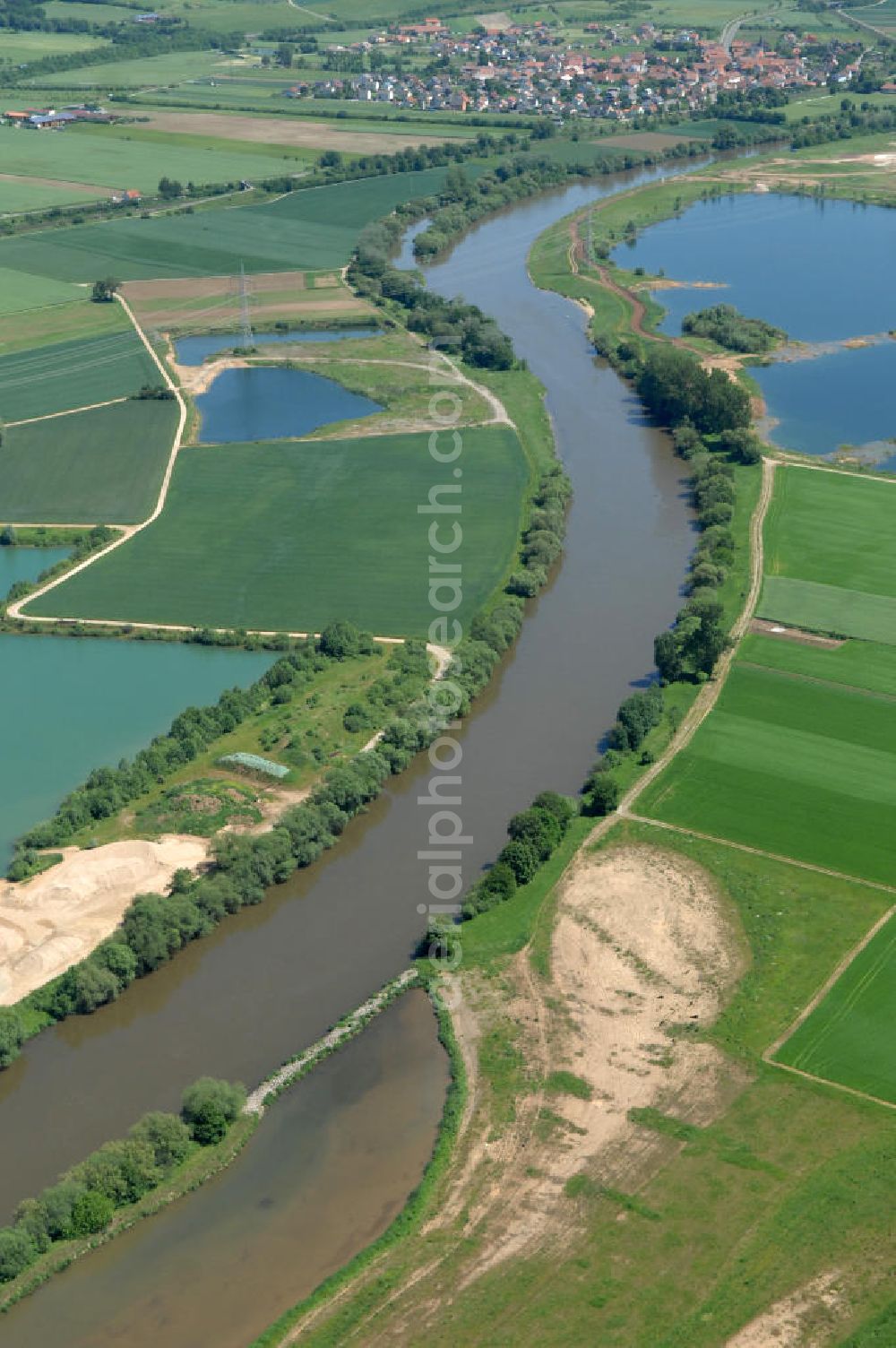 Dippach from above - Main-Flussverlauf mit Altarm bei Dippach.