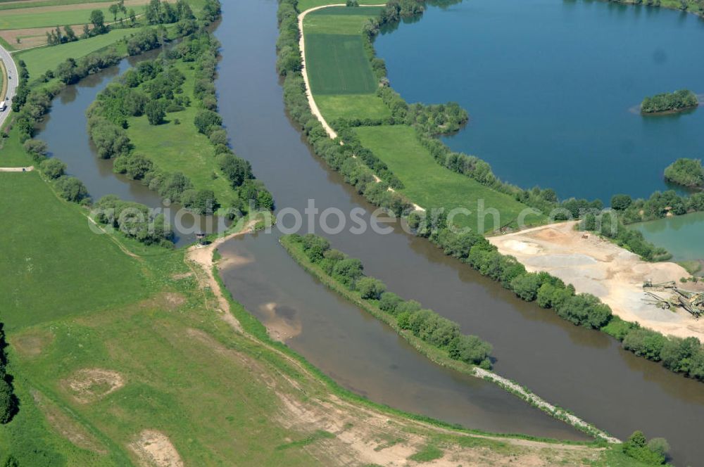 Dippach from above - Main-Flussverlauf mit Altarm bei Dippach.