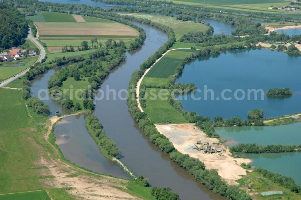 Aerial image Dippach - Main-Flussverlauf mit Altarm bei Dippach.