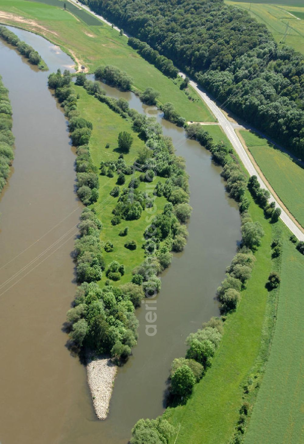 Aerial image Dippach - Main-Flussverlauf mit Altarm bei Dippach.