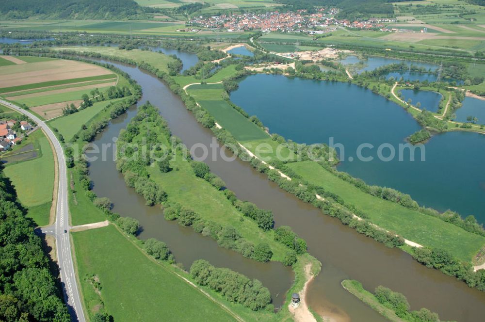 Aerial photograph Dippach - Main-Flussverlauf mit Altarm bei Dippach.