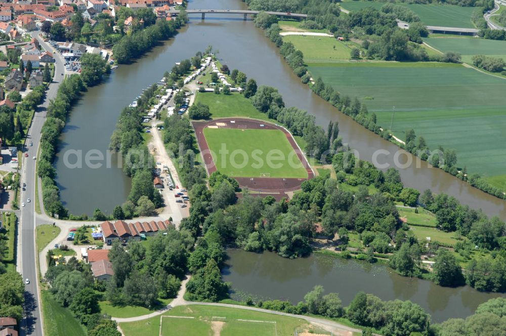 Eltmann from the bird's eye view: Main-Flussverlauf mit Altarm bei Eltmann.