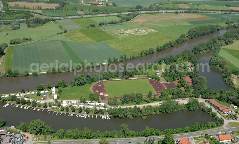 Eltmann from the bird's eye view: Main-Flussverlauf mit Altarm bei Eltmann.