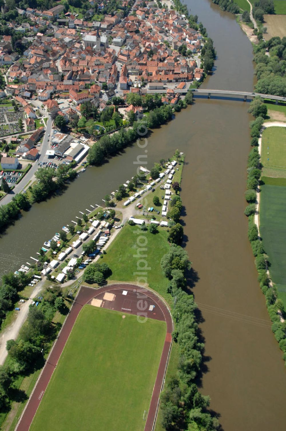 Eltmann from above - Main-Flussverlauf mit Altarm bei Eltmann.