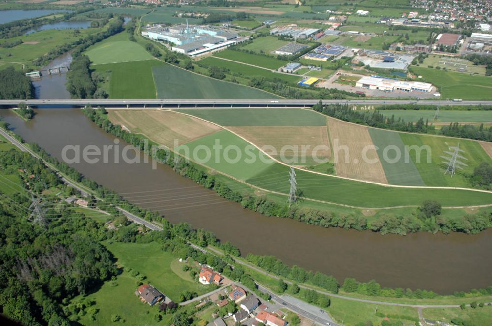 Aerial photograph Eltmann - Main-Flussverlauf Richtung Westen / Limbach, nahe der Autobahn A 70.