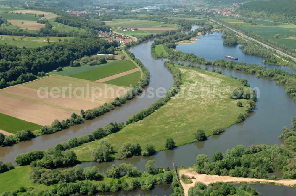 Eschenbach from above - Main-Flussverlauf mit Altarm bei Eschenbach.