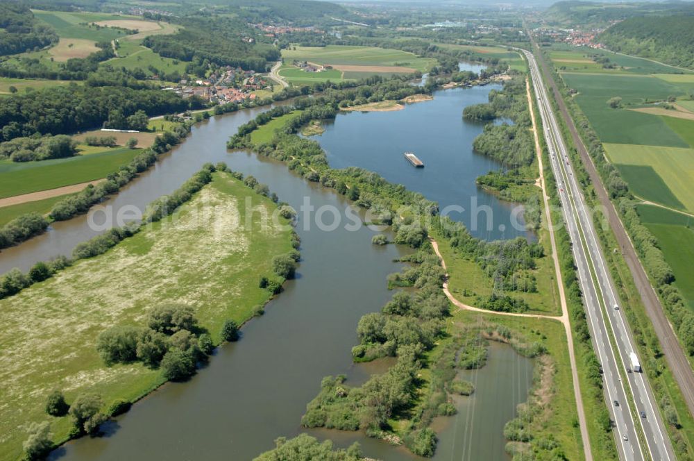 Aerial photograph Eschenbach - Main-Flussverlauf mit Altarm bei Eschenbach.