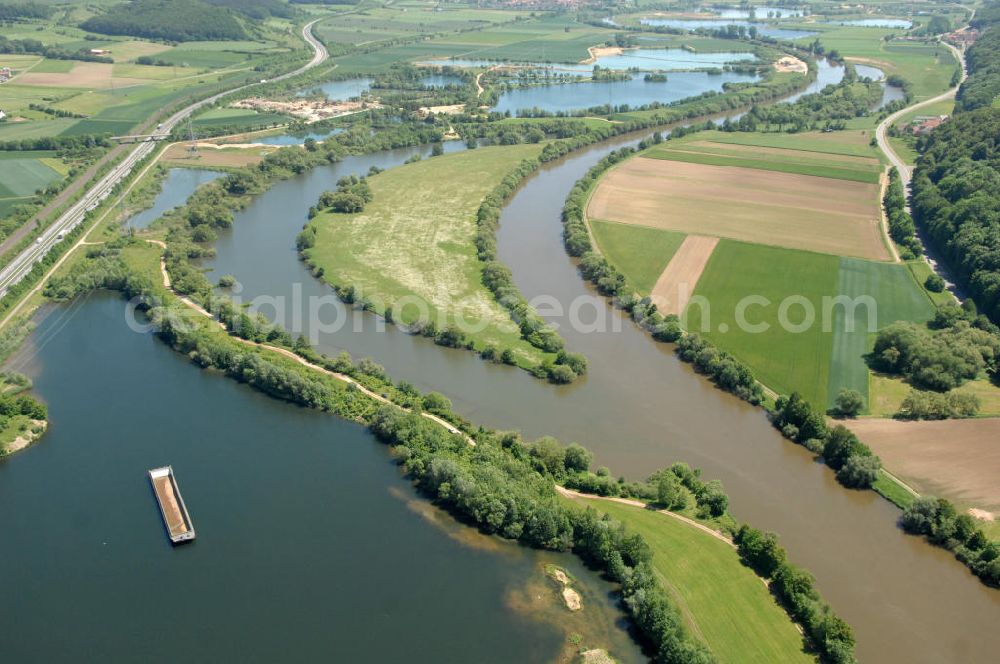 Aerial image Eschenbach - Main-Flussverlauf mit Altarm bei Eschenbach.