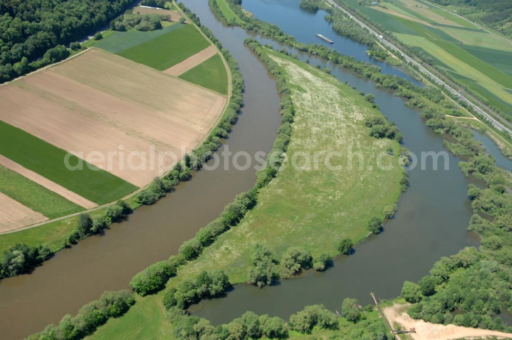 Aerial image Eschenbach - Main-Flussverlauf mit Altarm bei Eschenbach.