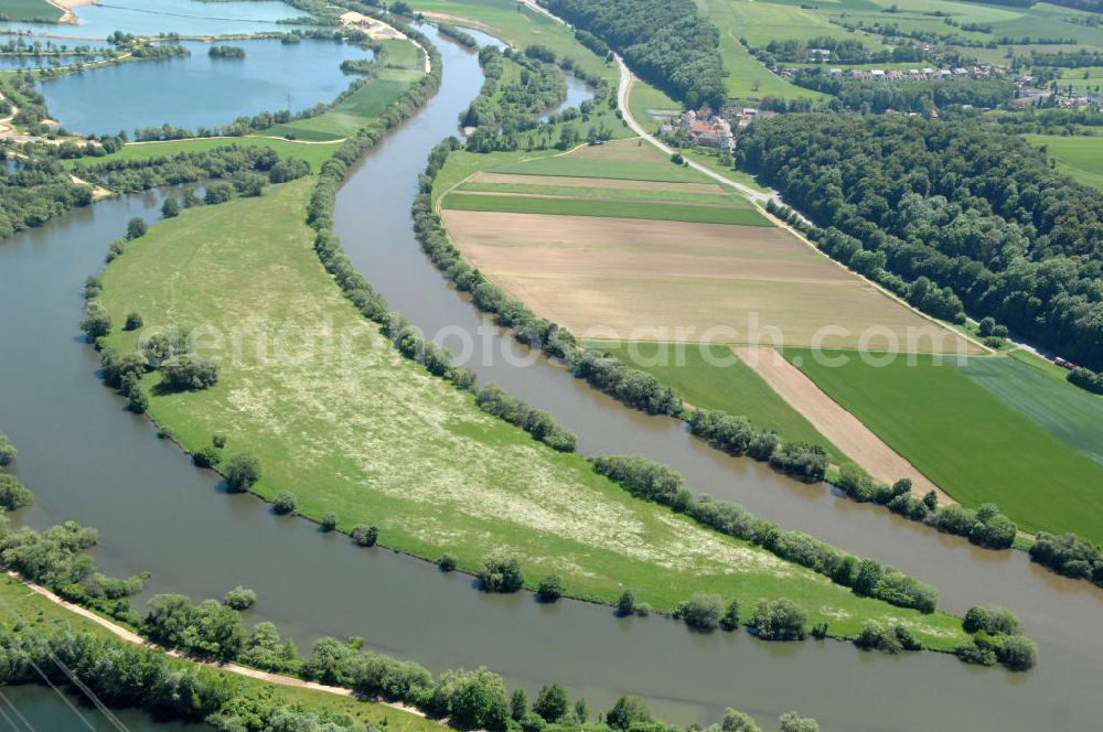 Aerial photograph Eschenbach - Main-Flussverlauf mit Altarm bei Eschenbach.