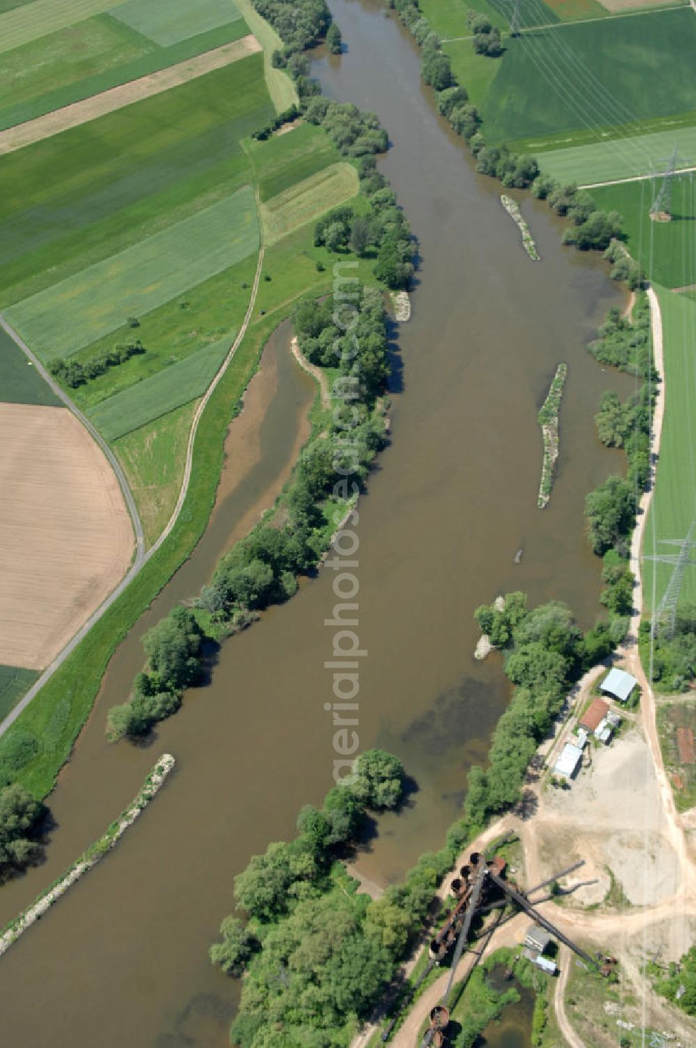 Eschenbach from above - Main-Flussverlauf Richtung Westen.