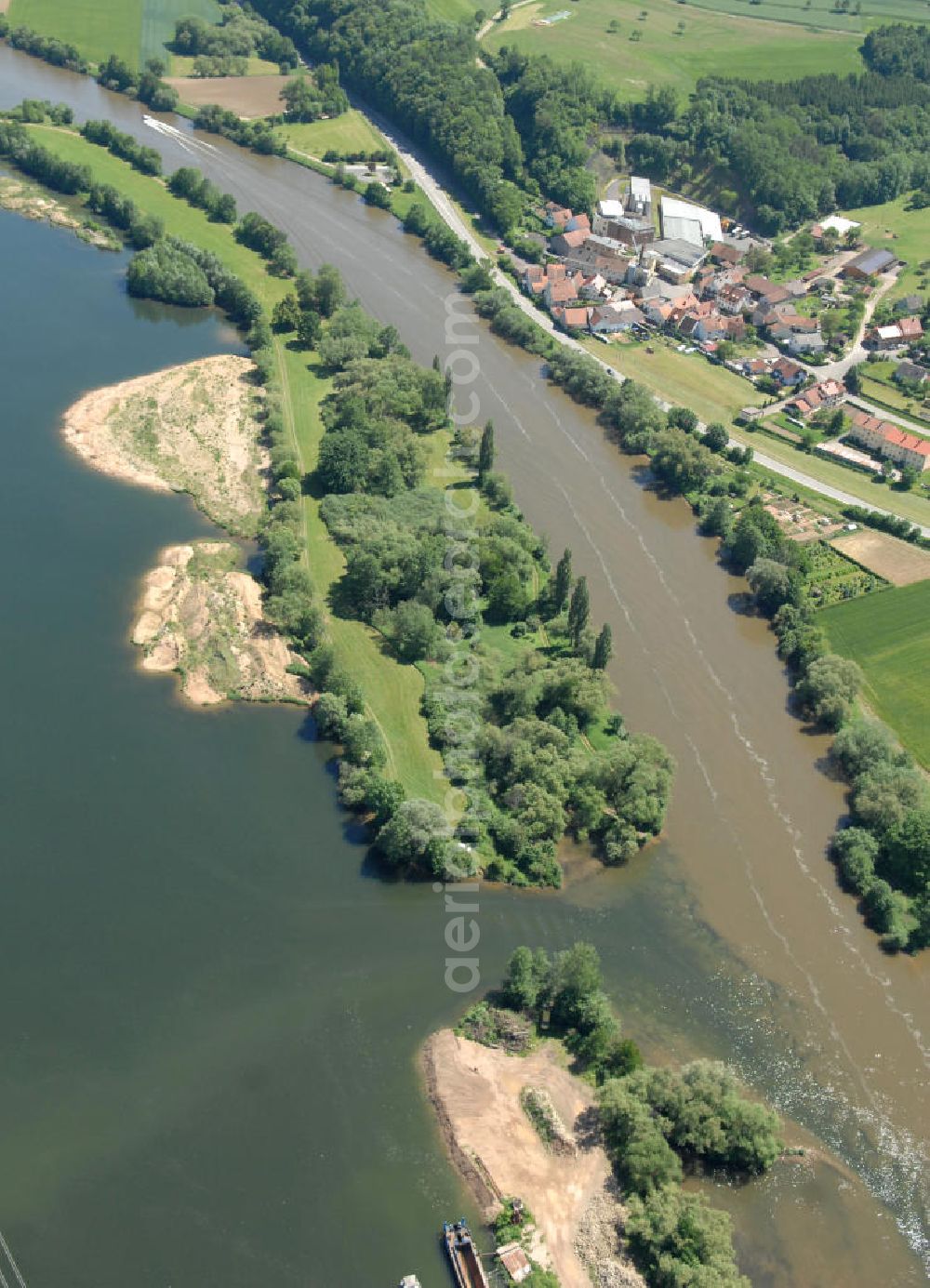 Aerial image Eschenbach - Main-Flussverlauf Richtung Osten.