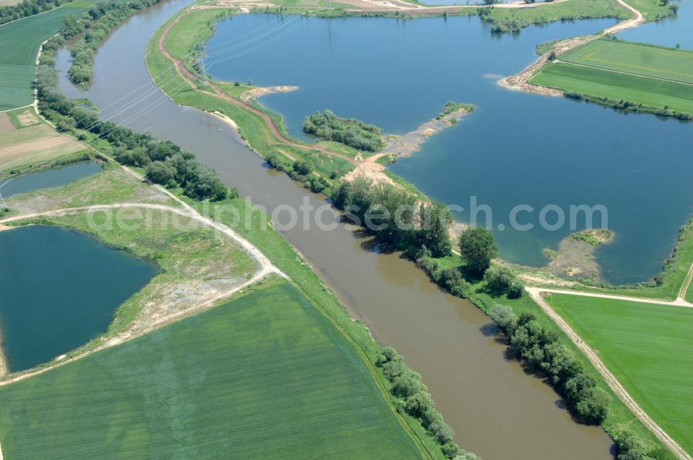 Aerial image Roßstadt - Main-Flussverlauf bei Roßstadt.