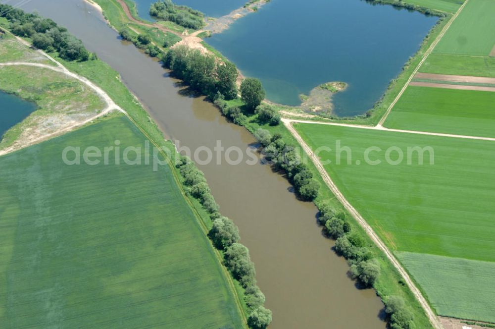 Aerial photograph Roßstadt - Main-Flussverlauf bei Roßstadt.