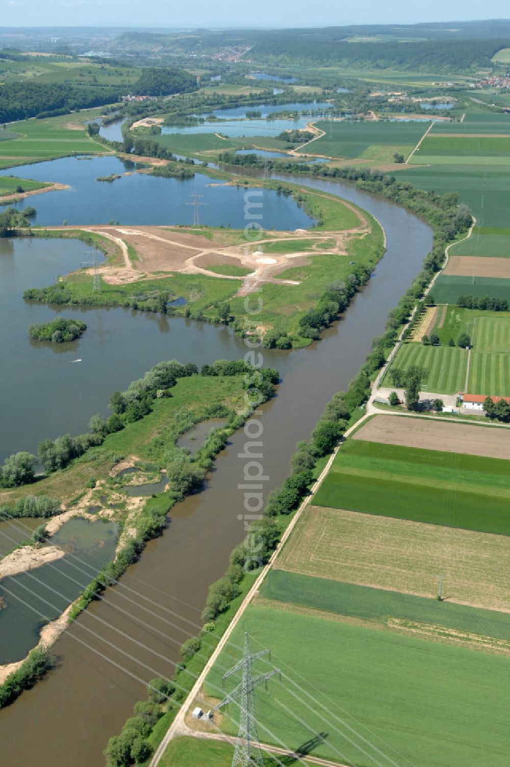 Staffelbach from above - Main-Flussverlauf bei Staffelbach.