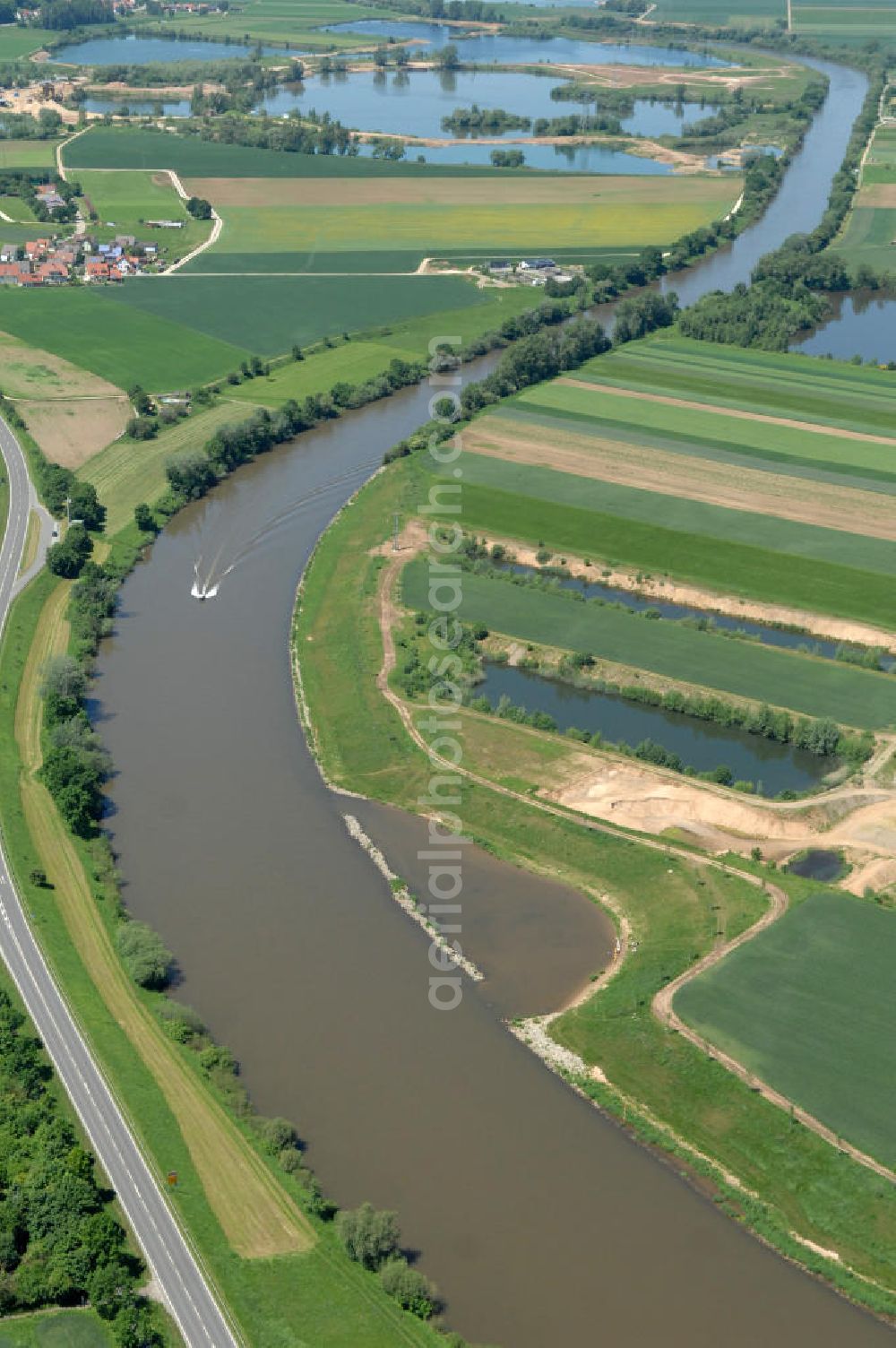 Trunstadt from above - Main-Flussverlauf bei Trunstadt Richtung Nordwesten.