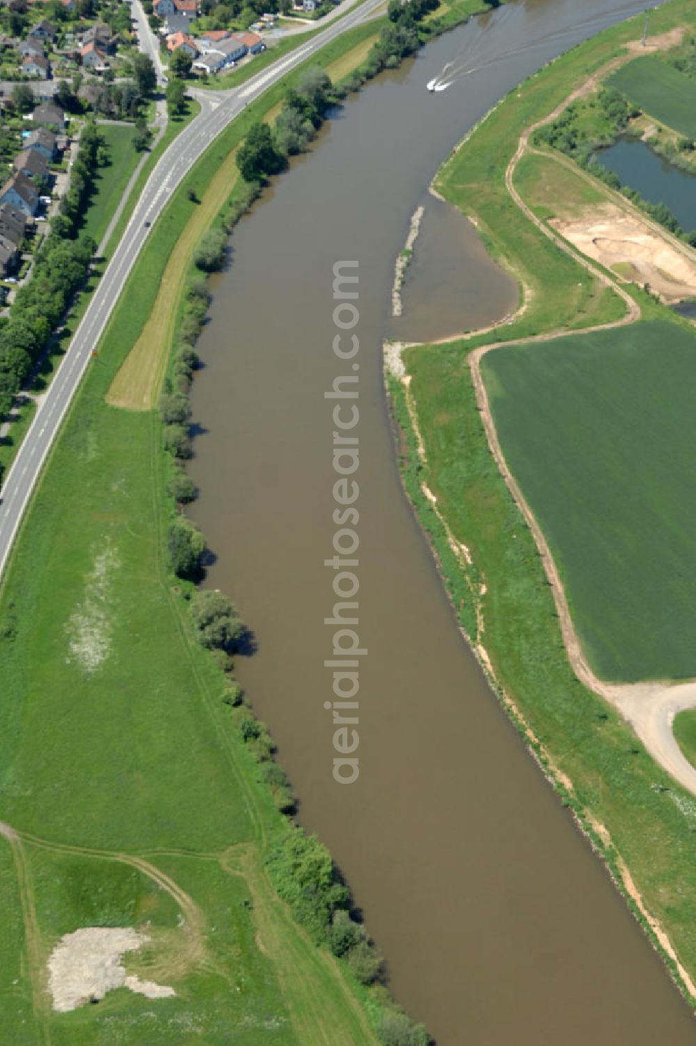 Aerial image Trunstadt - Main-Flussverlauf bei Trunstadt Richtung Nordwesten.