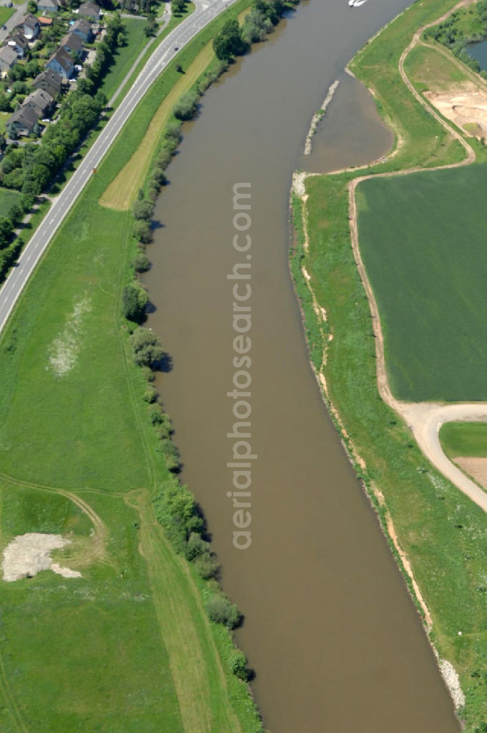 Aerial photograph Trunstadt - Main-Flussverlauf bei Trunstadt Richtung Nordwesten.