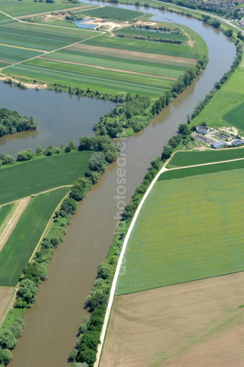 Trunstadt from above - Main-Flussverlauf bei Trunstadt Richtung Osten.