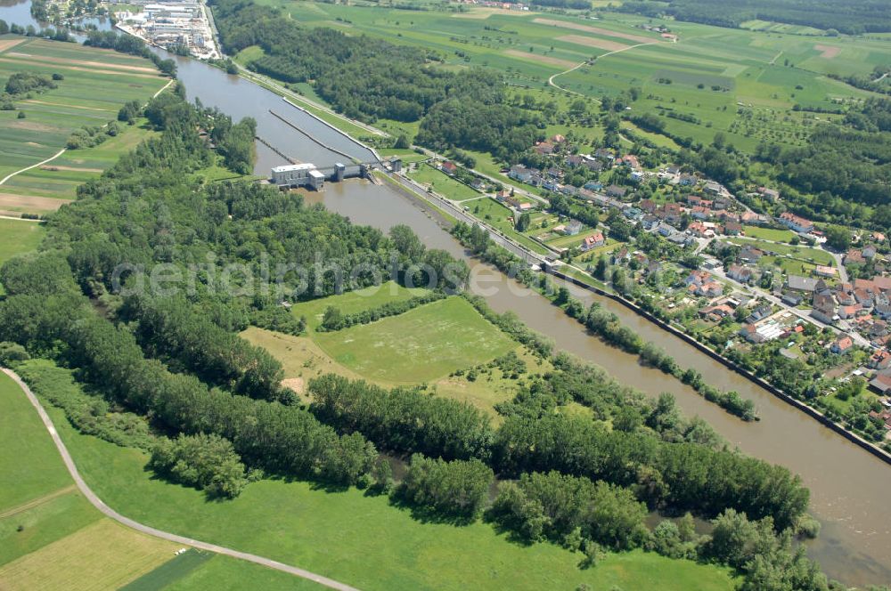 Aerial photograph Viereth - Main-Flussverlauf mit Altarm an der Staustufe Schleuse und Wehr Viereth.