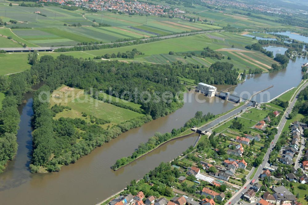 Viereth from above - Main-Flussverlauf mit Altarm an der Staustufe Schleuse und Wehr Viereth.