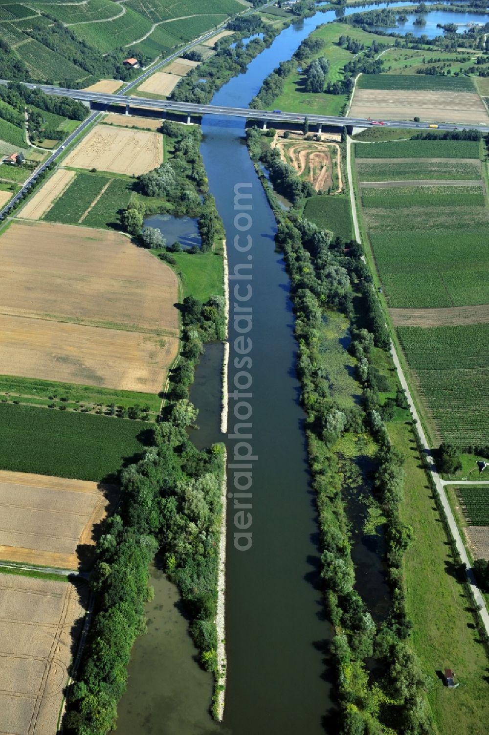 Aerial image Dettelbach - View from south along the Main river near by Dettelbach with the Main bridge in the state Bavaria