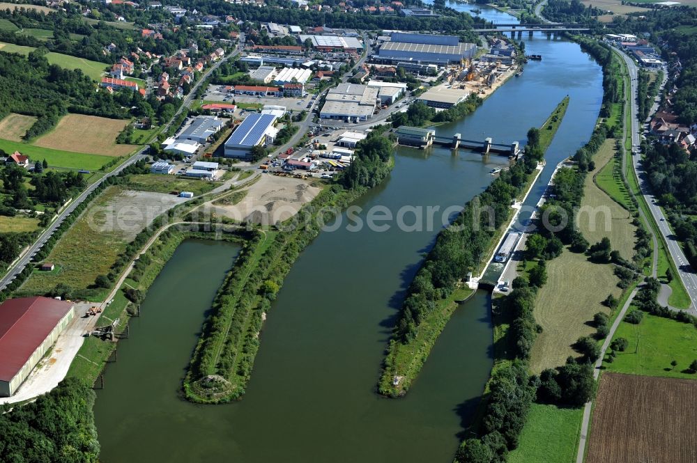 Aerial photograph Kitzingen - View from southwest along the Main river with the lock Kitzingen and the South Bridge in the state Bavaria