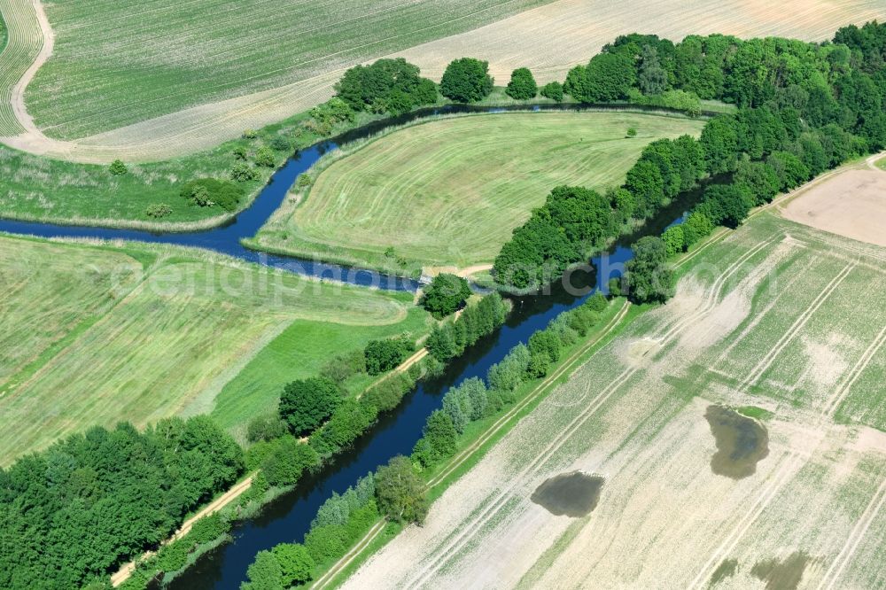 Siggelkow from above - Riparian zones on the course of the river of Mueritz-Elde Wasserstrasse and dem Fluss Alte Elde in Siggelkow in the state Mecklenburg - Western Pomerania, Germany