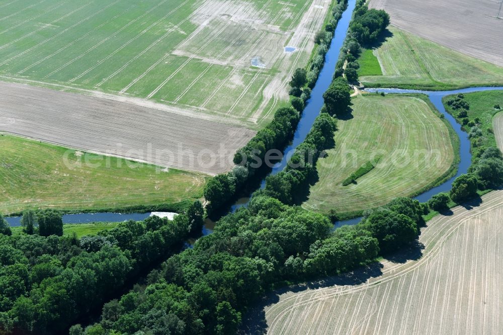 Siggelkow from above - Riparian zones on the course of the river of Mueritz-Elde Wasserstrasse and dem Fluss Alte Elde in Siggelkow in the state Mecklenburg - Western Pomerania, Germany