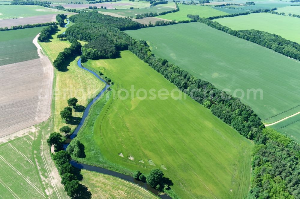 Siggelkow from above - Riparian zones on the course of the river of Mueritz-Elde Wasserstrasse and dem Fluss Alte Elde in Siggelkow in the state Mecklenburg - Western Pomerania, Germany