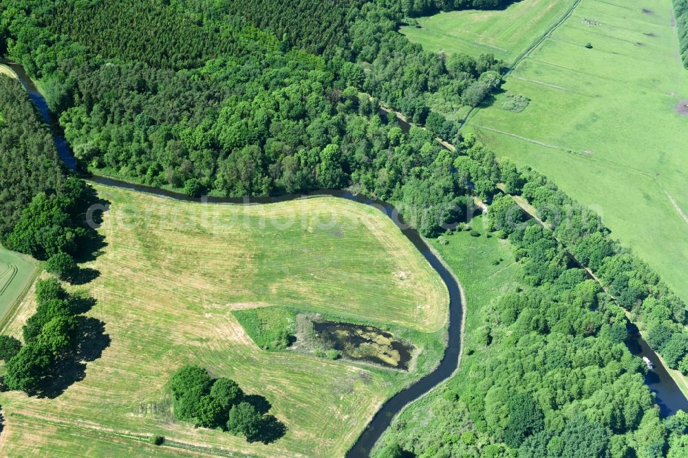 Siggelkow from above - Riparian zones on the course of the river of Mueritz-Elde Wasserstrasse and dem Fluss Alte Elde in Siggelkow in the state Mecklenburg - Western Pomerania, Germany