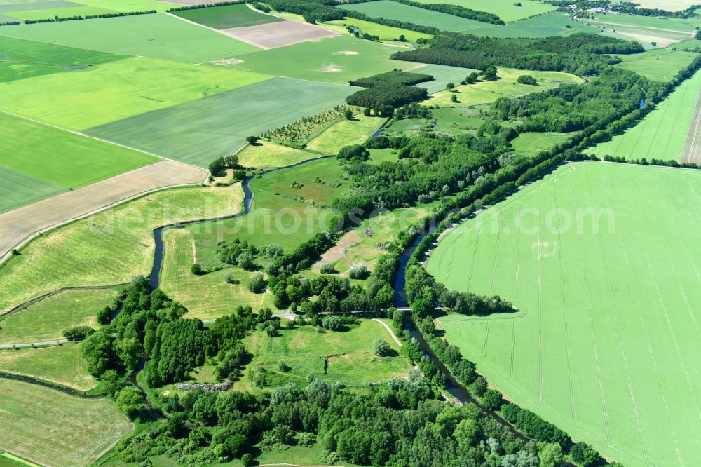 Siggelkow from above - Riparian zones on the course of the river of Mueritz-Elde Wasserstrasse and dem Fluss Alte Elde in Siggelkow in the state Mecklenburg - Western Pomerania, Germany