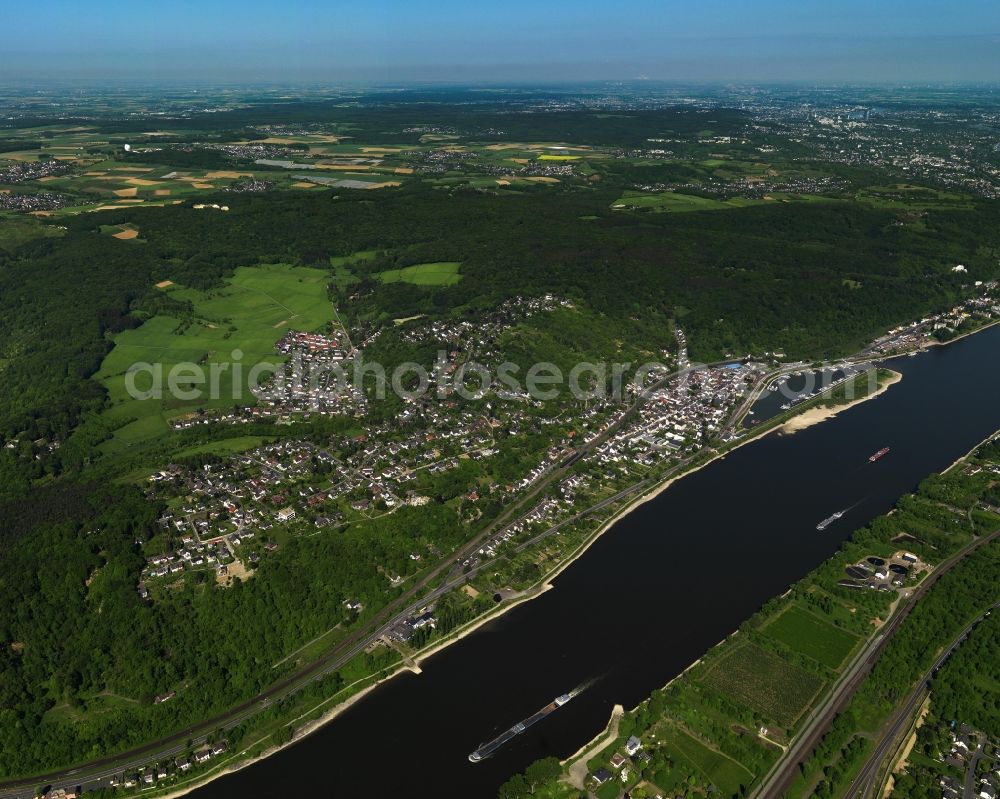 Remagen Oberwinter from the bird's eye view: Course of the river on the banks of the Rhine in the district of Oberwinter in Remagen in Rhineland-Palatinate