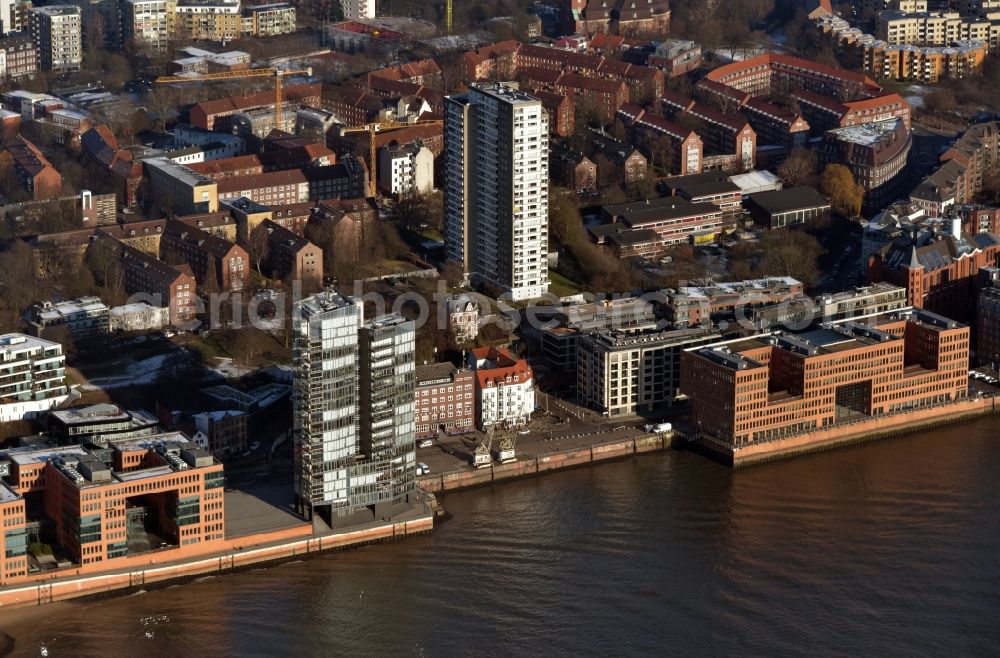 Hamburg from above - City center in the downtown area on the banks of river course of Elbe in the district Altonaer Fischmarkt in Hamburg