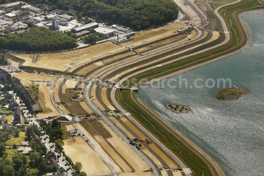 Aerial image Dortmund Hörde - Aufnahme der Flutung der Phoenix-Sees im Stadtteil Hörde mit Fischaugenobjektiv. Auf dem ehemaligen Gelände der Hermannshütte soll ein 24 Hektar großer See mit einer Länge von 1.230 Metern und einer Breite von 310 Metern entstehen. The flooding of Lake Phoenix with fish-eye lens. On the former site of the ironworks Hermannhutte, a 24 hectares large lake will be formed.