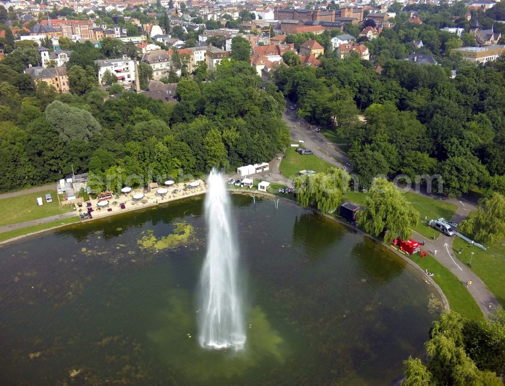 Aerial photograph Halle (Saale) - View of a fountain pond in Halle ( Saale ) in the state Saxony-Anhalt